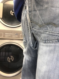 tcsev6:At the laundromat again. Pissed my jeans while other guys were there too.