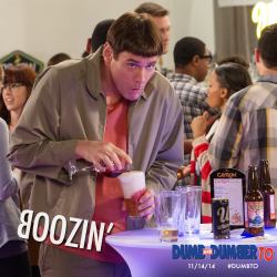 dumbtomovie:  Homer drinks beer, Bender drinks booze, and Lloyd drinks whatever he can get his hands on. Doh miss a look at #DumbTo tonight during theThe Simpsons/Futurama crossover! Get your tickets here:http://unvrs.al/DDMTix 
