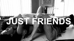 been-to-hell&ndash;:  - On se fait un “Just friend”? - Oui mdr