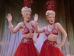nitratediva:  Betty Grable and June Haver in The Dolly Sisters (1945).
