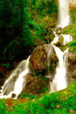 radivs:  'Situjuah Waterfall' by Rahmatul Fajri 