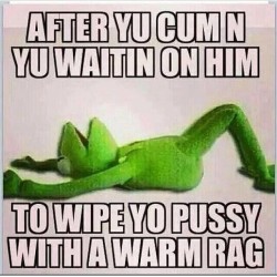 herspanic:  bootykage:  *gives her napkin out of a macdonalds bag on the floor*  i found it fuck all of you   Who wipes off a woman&rsquo;s cum? Or is it his cum that&rsquo;s being wiped? I don&rsquo;t&hellip;