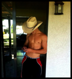 iluvcntryboys:  iluvcntryboys: For more studs, bros, country boys, cowboys and bad boys follow me here :) iluvcntryboys Follow me to check out hot boys doing hot things iluvcntryboys