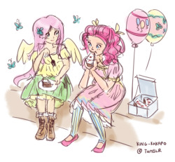 king-kakapo:  king-kakapo:  For tonight’s Asian challenge: Draw Fluttershy and Pinkie Pie! You have 45 minutes to draw with 15 minutes to submit. Good luck!  45 minute challenge for May 10, 2014. This one is for you, Ninjaham (His Ponilove blog was
