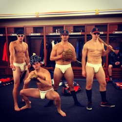 protomer:  jockguy95:  I don’t imagine these guys on the Illinois baseball team thought this would get out….or maybe they did?  I think my dislike of baseball has been a bit hasty and unfounded. 