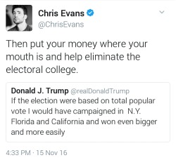cellular-thirst: jumpingjacktrash:  thatssolame:  Chris Evans went full Captain America and lost every last chill he had   cap is not even slightly fucking around  GO CAP GO 