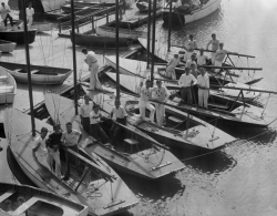 lazyjacks:Crews and their boats, Squantum Yacht ClubLeslie Jones, 1933Boston Public Library Print Department, Leslie Jones CollectionAccession # 08_06_013205 old days