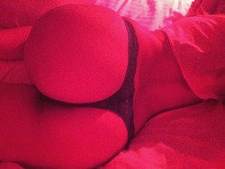 annjarichardson:  I bought a red light for my bedroom and now I just want someone to turn me on and ravish my body 