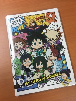 raineforests:  I am the biggest bnha weeb in my college fite me (΄◉◞౪◟◉｀)  My Hero Academia 2018 schedule + a smol pouch *_* !!! Got these from my trip to Japan last November and I thought I’d share a few things inside! This planner is