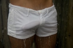 shorts-and-underwear:  Full white shorts