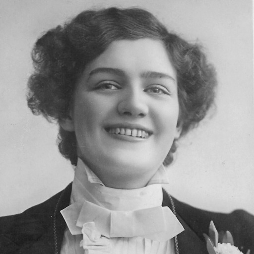 early20thcenturynerd:  May de Sousa (1884 - 1948) c. 1907
