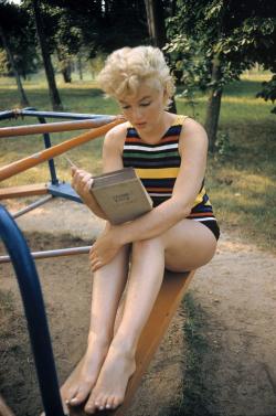 indiestylewebgl456:  8 Style Tips We Can Learn From Marilyn Monroe 