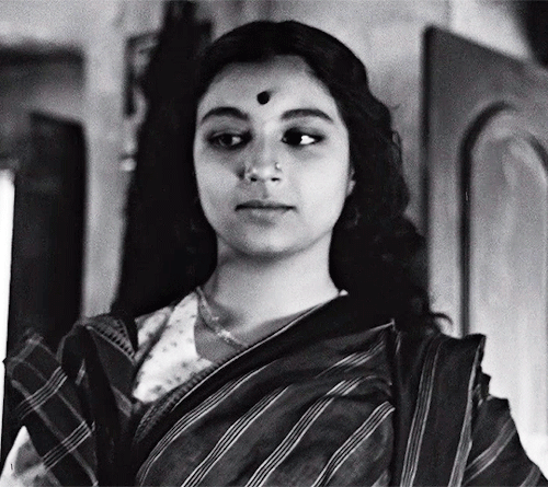 dailyworldcinema:Sharmila Tagore in The World of Apu (1959) dir. Satyajit Ray