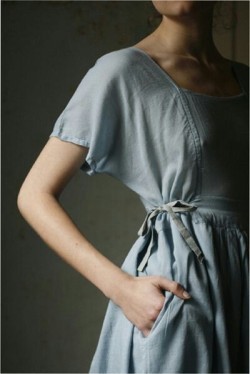 oldfarmhouse:  ~Linen wrap dress~  (This is a old post-source was deleted. I will find it and edit, in case ur interested in this line of organic linen, include kids, apron’s much more quality fabulous designs!)