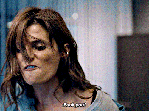 dailytvwomen:  ABSENTIA | 3.04 “Alea Iacta Est”   When I say this scene was so fucking hot, I mean I almost wanted her to punch me what the fuck.