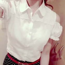 Good girl outfit :) so I have a formal event tomorow morning and I&rsquo;m lookinf for an outfit, do you like this?