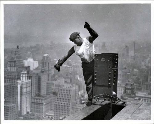 Worker on the Empire State Building, 1931. Nudes &amp; Noises  