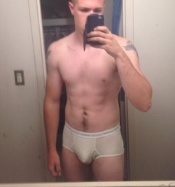 tim-js-blog: brobriefs:  Holy fuck, hot submission.  Love tats  I love his Hanes breifs 
