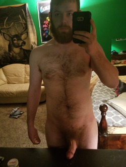 Now this guy knows what a nude &ldquo;selfie&rdquo; is 