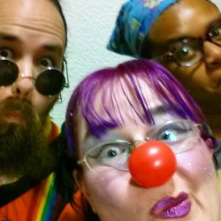 Selfie shenanigans at Saint Stupid&rsquo;s Day in #sanfrancisco #California. #whythenose #clown #clowns #saintstupidsday #aprilfools #circus #freaks #cacaphonysociety #makeup #selfie #clownselfie