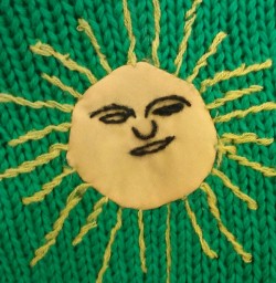 urbean:these embroidered suns are everything