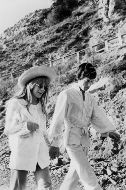 forgottenfears:Marianne Faithfull and Mick Jagger photographed in San Remo on January 29, 1967.
