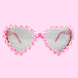 badxbaby:  Heart Shape Flower Sunglasses