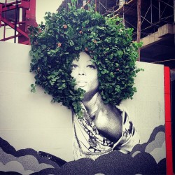 45andsingle:kaiserli:  Street art in   Bogotá, Colombia. [x]  This is great, just great.