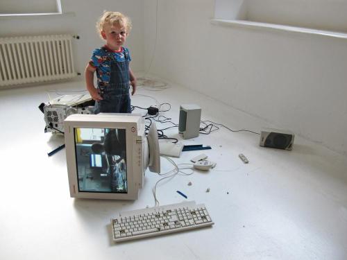 mentaltimetraveller:Eva and Franco Mattes, My Generation, 2010. Video (13 minutes, 18 seconds), broken computer tower, CRT monitor, loudspeakers, keyboard, mouse, and various cables; overall dimensions variable. Installation view, Plugin, BaselCollection