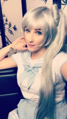 microkittycosplay:  Cute weiss selfies ❤️❄️❤️❄️  ❤️ happy a lot of you like this! Here’s a lil’ lewd one ❤️