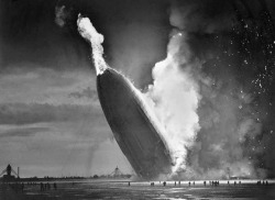 La catastrophe de l'Hindenburg, 6 mai 1937.