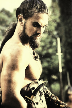 makebeliever:  Khal Drogo was a head taller than the tallest man in the room, yet somehow light on his feet, as graceful as the panther in Illyrio’s menagerie. He was younger than she’d thought, no more than thirty. His skin was the color of polished