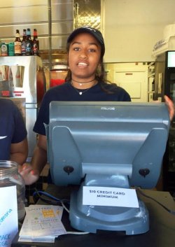 fvlani:  accras:  Just a regular teen…Sasha Obama’s summer job at seafood restaurant Nancy’s in Martha’s Vineyard.     When has a child of the first family ever??????? 