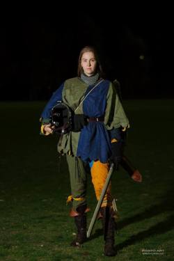 sunandsword:  A closer look at my kit from Friday, I probably should have done a step-by-step breakdown but oh well… maybe next week!Underneath I’m wearing medieval underclothes, including braies, hose, and an under tunic.For armor I’m wearing padded