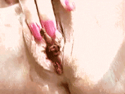 zoolp-giantess:  This one gif is well known on every Giantess boards, for years… but since i love it so much, i had to remaster and repost it ^_^ May be a little strange but my god how this makes me wet! 
