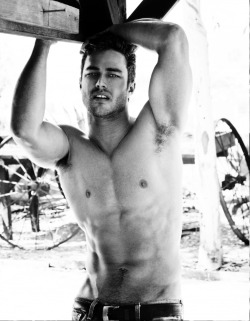 CHICAGO FIRE  Taylor Kinney