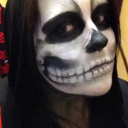 I liked the jaw but being a perfectionist I was never satisfied haha 🎃🔮💀 #quickmakeup #white #art #skull #skeleton #spookyscary #supereasymakeup #dead #death #gothwhite #Halloween #halloweenmakeup #black #bones #makeup #ManicPanic #melbourne