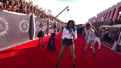 mtv:  5h at the pre-show 