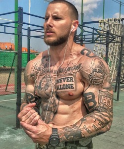talesofthealpha:He only thing anyone needs to be afraid of in prison is me.