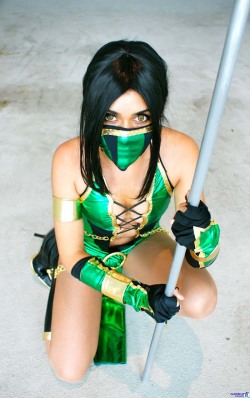 cosplay-paradise:  Jade (Mortal Kombat)http://cosplay-paradise.tumblr.com