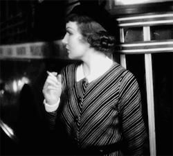 littlehorrorshop:Claudette Colbert in It Happened One Night, 1934 https://painted-face.com/