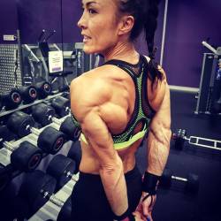 fitasianwomen: bjbrunton: Love a good muscle pump 💪 Such a natural high 💘 Keep doing your thing!  