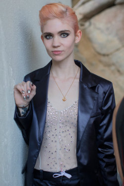 loveyouclaire: Grimes backstage at Louis Vuitton Resort 2016  Photo by Kevin Tachman