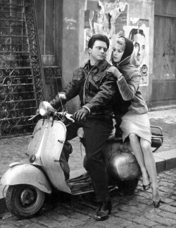 thinkingaboutthisstuff:  The rich and famous love a Vespa