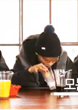  jongdae trying to dip his cookie in milk… 
