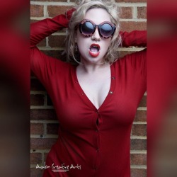 #repost @avaloncreativearts  Model Lolita Marie @la.la.lolita Who&rsquo;s eyes tell a secret!  location Baltimore #blonde #sexy #hips #curve #curvygirl #lace #swagger #makeup #plussize  #imnoangel  #round #sweatermeat  #baltimore  #fashion #fashionblog