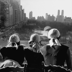 blackpicture:Gordon Parks Girls wearing bandannas, looking out over Central Park. New York (1952)