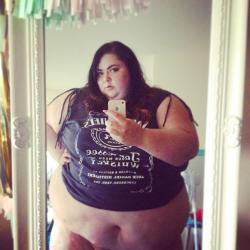 lunalovex:  #effyourbeautystandards #honormycurves #honoryourcurves #fatbabe #fatgirl #freethebelly #plussize