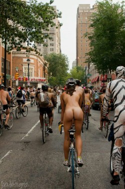 questionsandacts:  Ride naked in a parade.