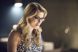 emilybettdaily:  Felicity Smoak in The Flash “Going Rogue”, 1x04. 